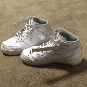 Used White Nike Air Force 1